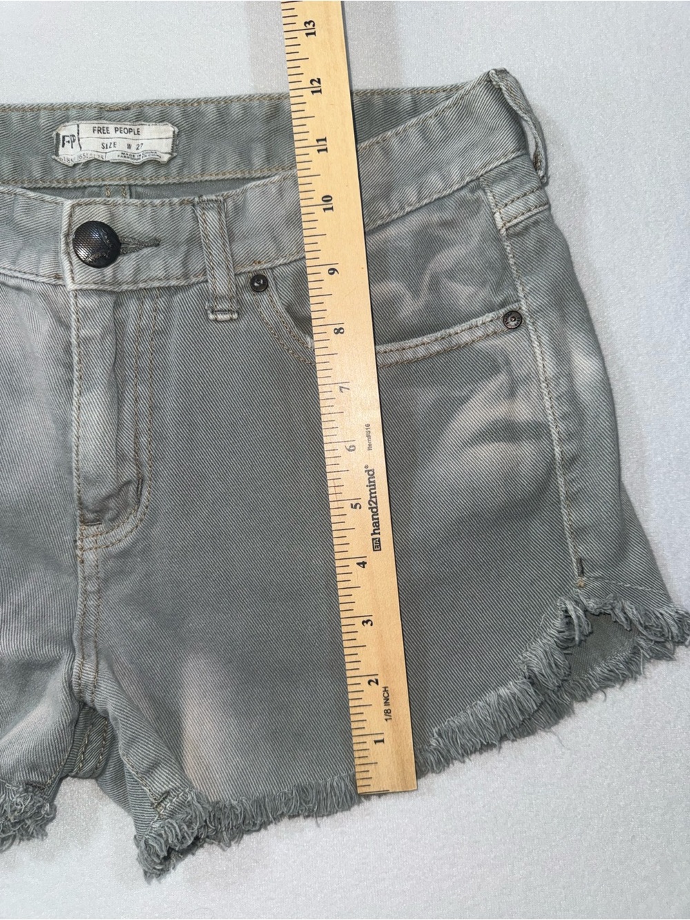 Free People Distressed Denim Shorts – Women’s Size 27 – Gray Wash Cutoff Shorts - Picture 7 of 9